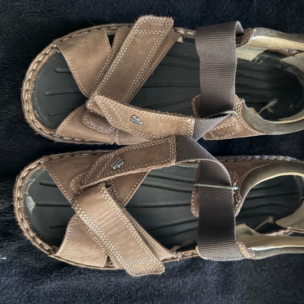 FINN COMFORT WOMEN'S SAMARA SANDAL,MUD/BROWN 39 EU